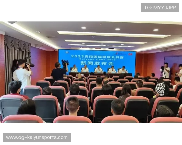 网球赛事主办方推广学校预约观赛日增进校园互动，网球表演赛